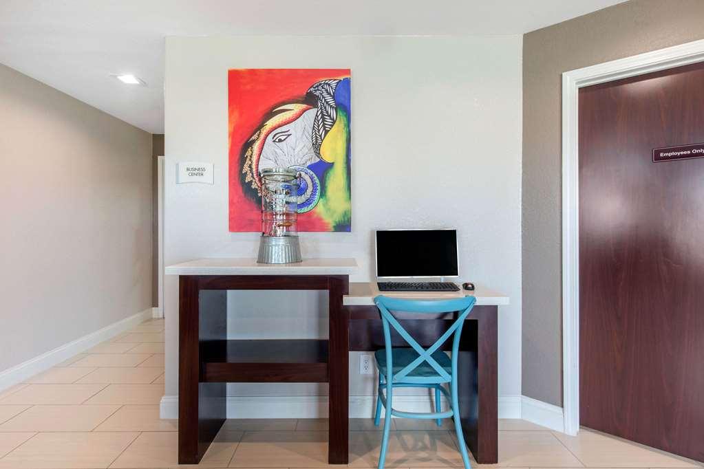 Quality Inn & Suites Port Arthur - Nederland Instalações foto
